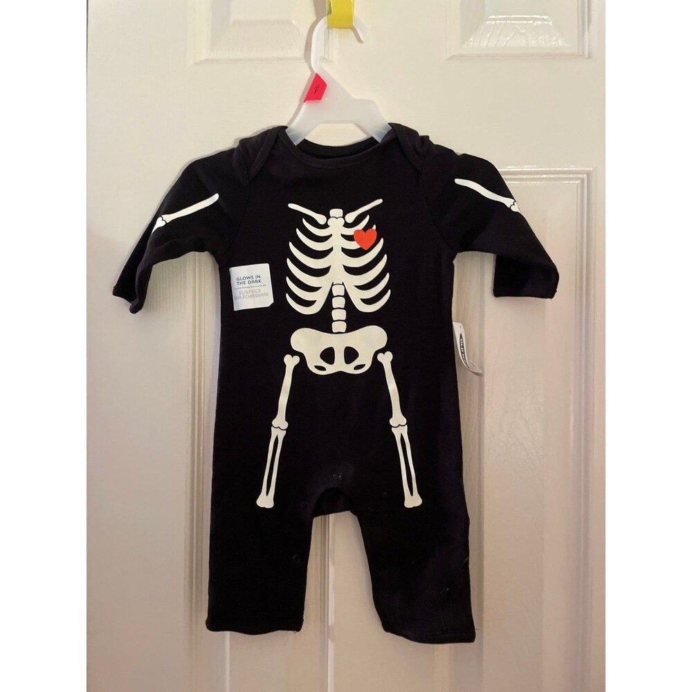 Halloween skeleton Infant 0/3mon one piece outfit Old Navy NWT